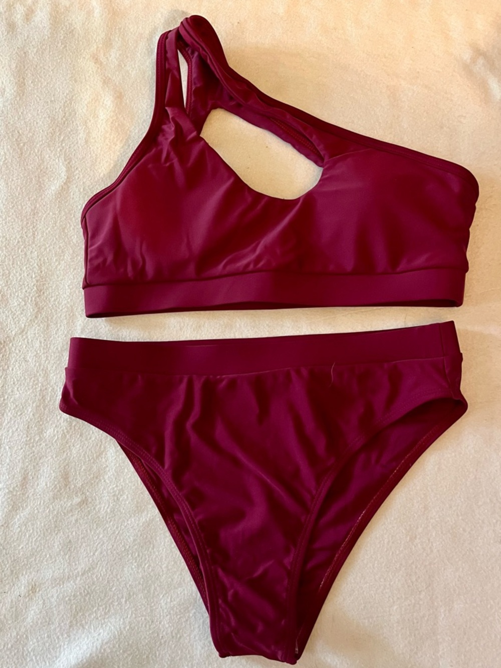 NAFLEAP Asymmetric One-Shoulder Bikini Set in Claret Red. size S